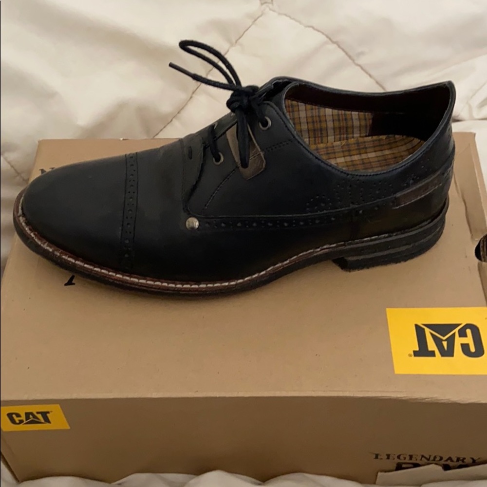 CAT-Caterpillar Oxford